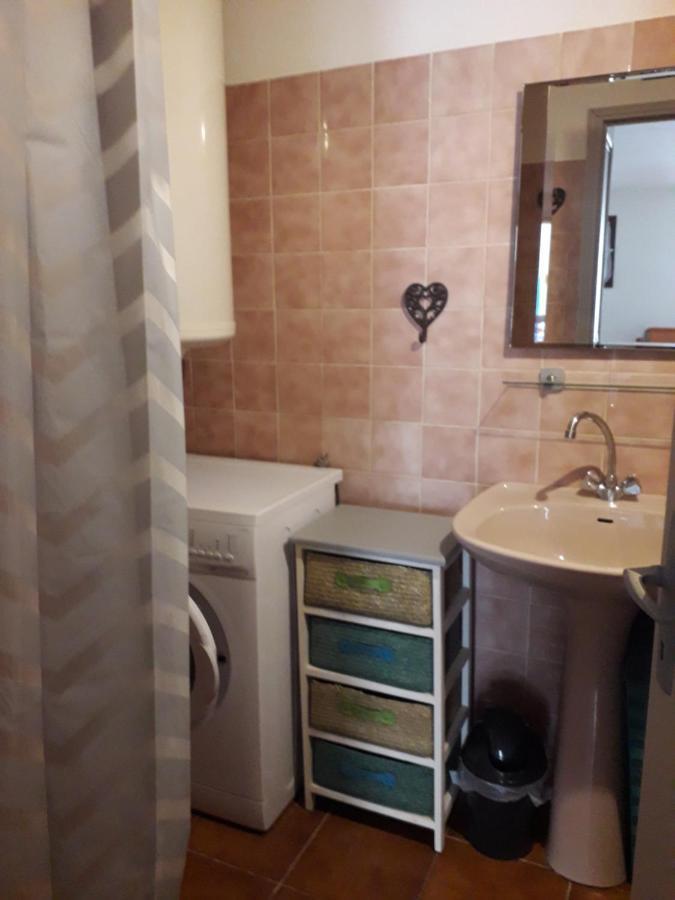 Appartement Calme A Deux Pas De La Mer Saintes-Maries-de-La-Mer Exterior foto