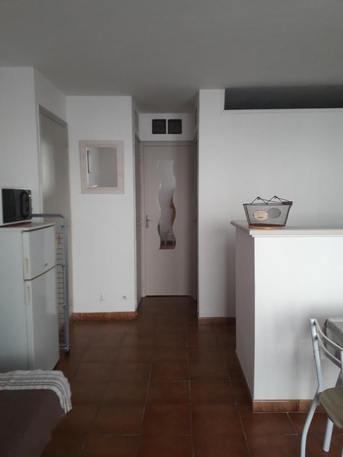 Appartement Calme A Deux Pas De La Mer Saintes-Maries-de-La-Mer Exterior foto
